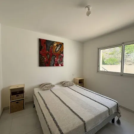 Dans Avec Piscine Apartmán *