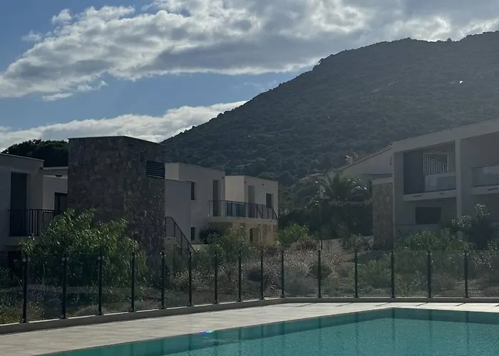 Dans Avec Piscine 公寓 卡尔维