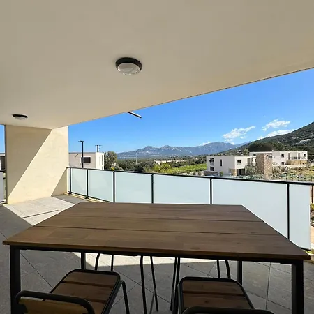 Apartmán Dans Avec Piscine Calvi (Corsica)