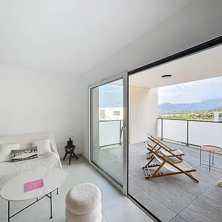 Apartmán Dans Avec Piscine *