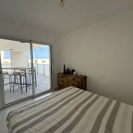 Dans Avec Piscine アパート *