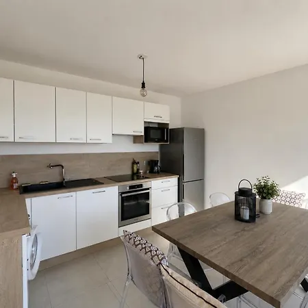 Apartmán Dans Avec Piscine Calvi (Corsica)