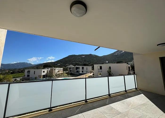 Dans Avec Piscine *