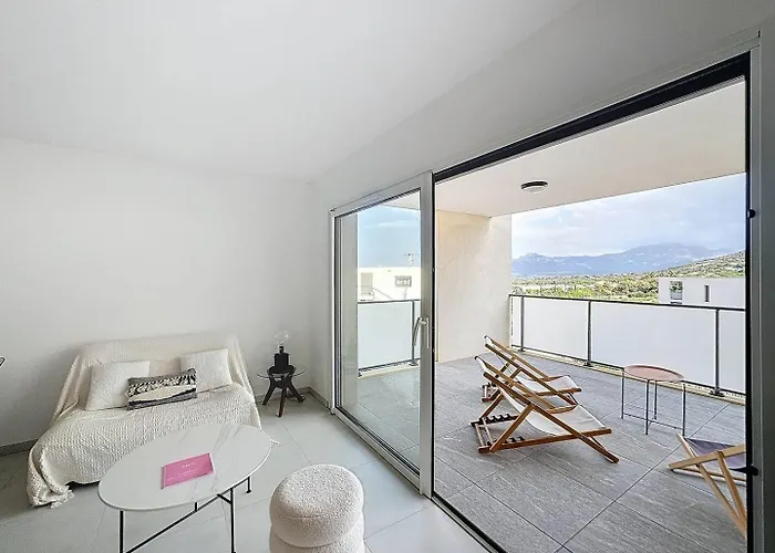Appartement Dans Avec Piscine *